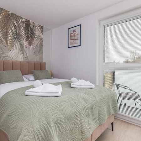 Apartament Swinoujscie Port By Rentersアパートメント エクステリア 写真